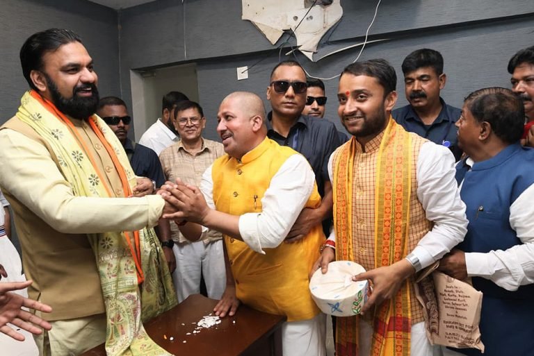 5 देशरत्न मार्ग, पटना में जनप्रतिनिधियों एवं पार्टी कार्यकर्ताओं से मुलाकात (2026)